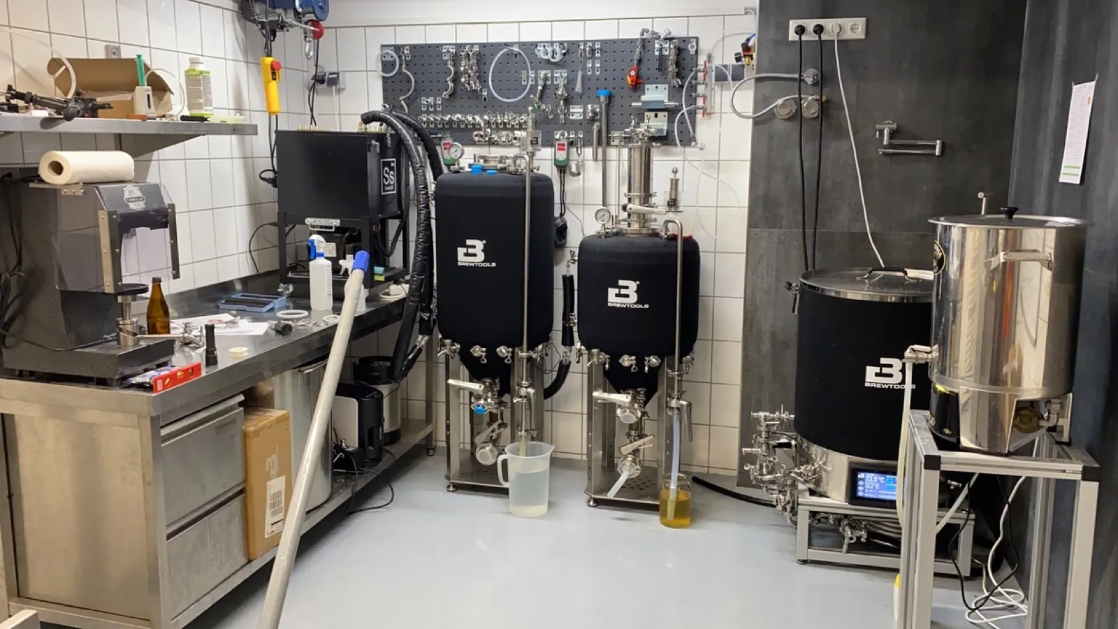 Full brewing setup with new fermenters